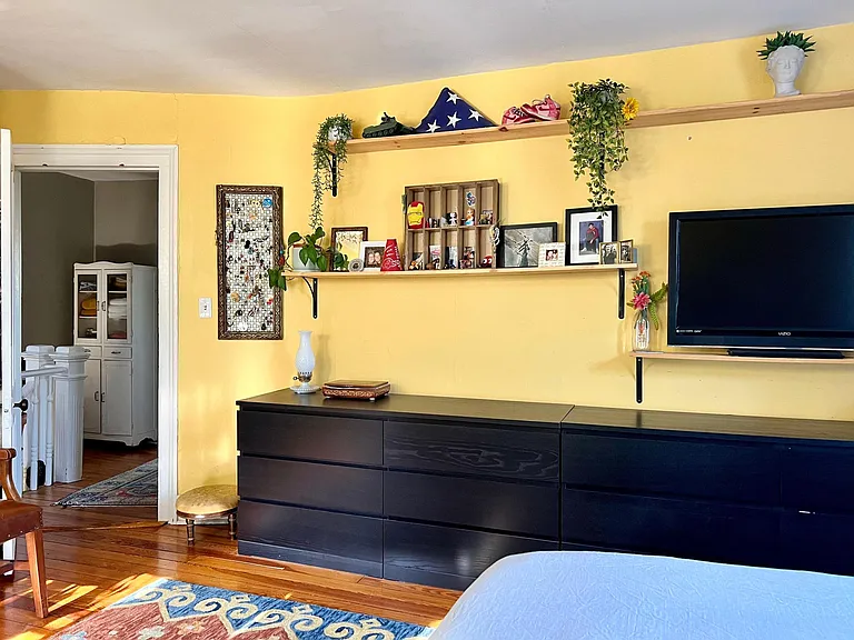 125 Madison Pl — Photo 36