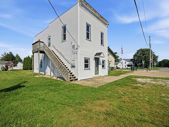 2nd image of 102 S Main St