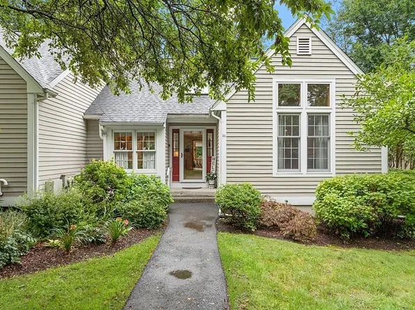 24 Brewster Ln, Acton, MA 01720