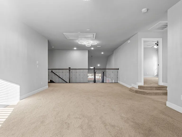 2812 Orchid St — Photo 48