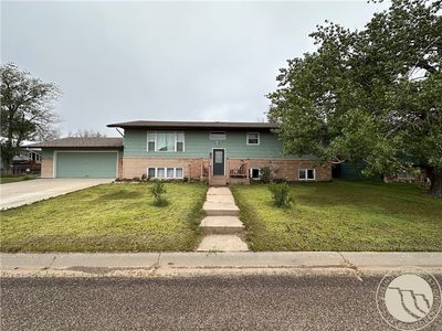 1307 S 1st St W, Baker, MT, 59313