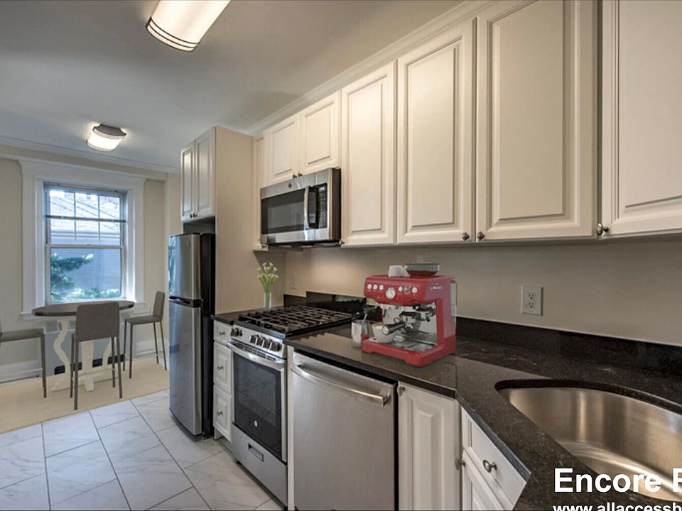 2nd image of 22 Chauncy St APT 5