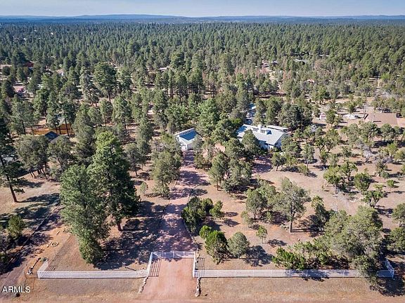 2nd image of 3089 PINEWOOD Drive
