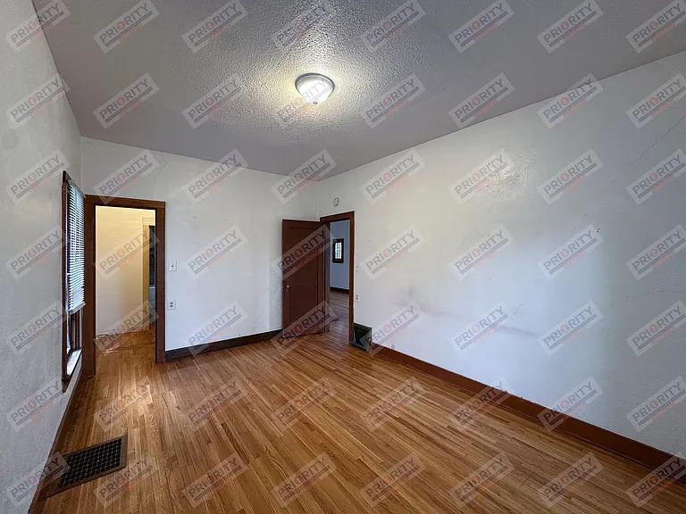 402 S Warren Ave — Photo 10
