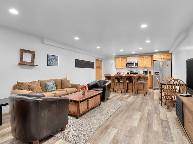 8735 Silver Spur Rd — Photo 21