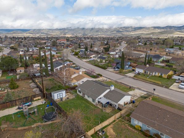 21221 Santa Barbara Dr, Tehachapi, CA 93561