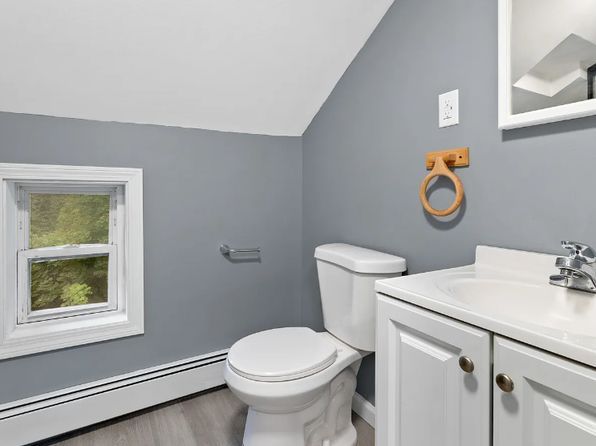 30 Christine St, Torrington, CT