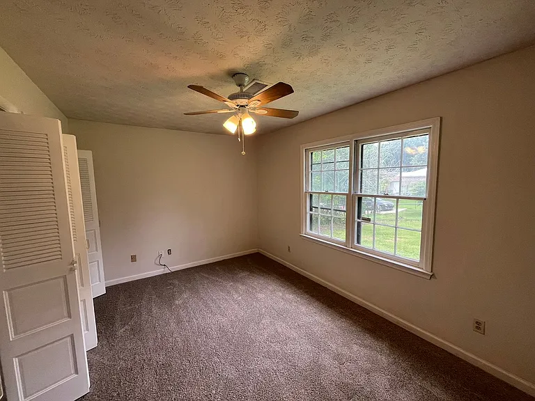 3911 Curry St — Photo 34