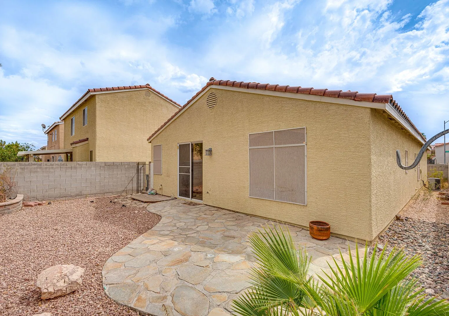 Hard to find Single Story * 3 Bedroom * 2 Car Garage — Photo 2