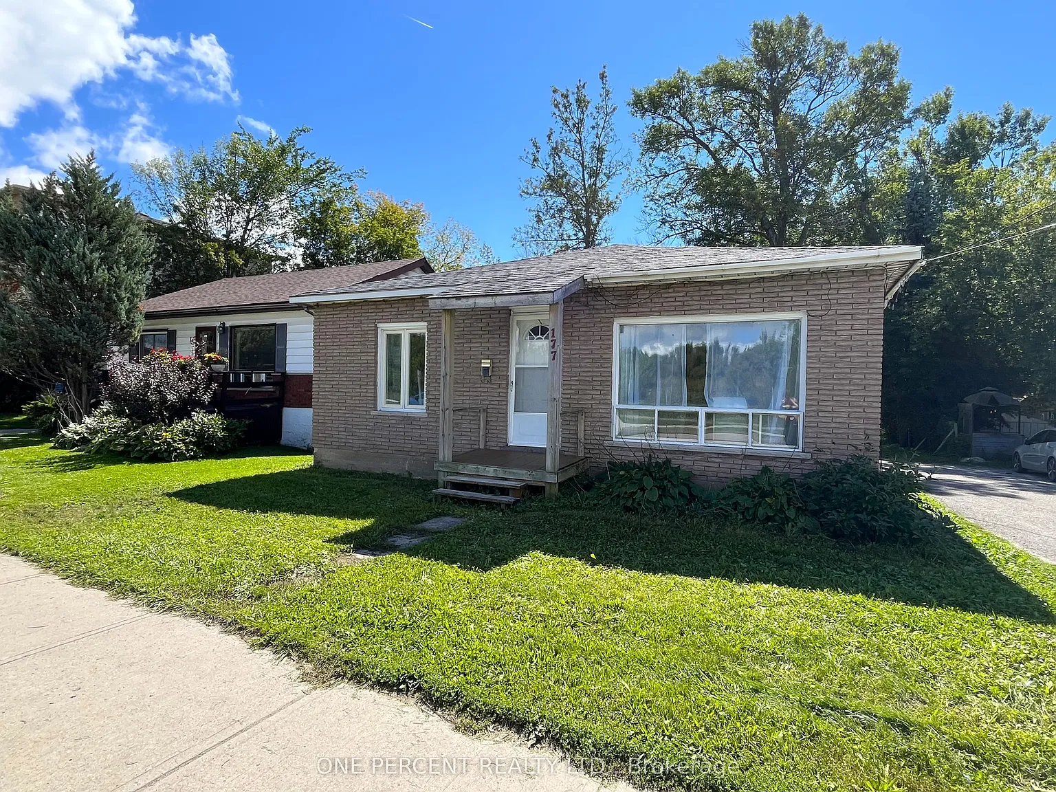 3 bed, $2,400 — Photo 1