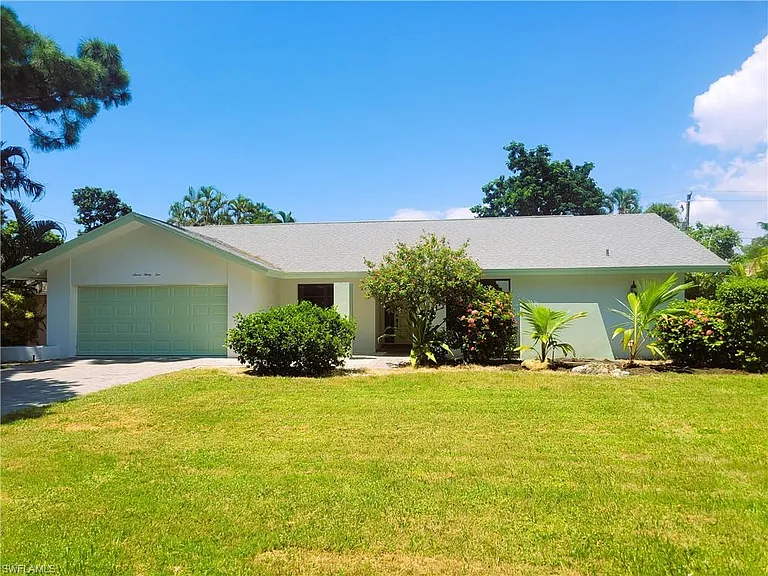 735 High Pines Dr — Photo 1