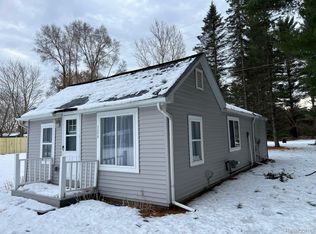 126 Burnside Rd, North Branch, MI 48461