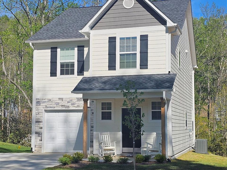 2nd image of 102 Crew Ln