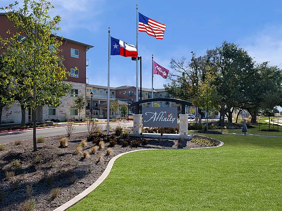 2nd image of 30 Cypress Blvd #87c7ee0d5