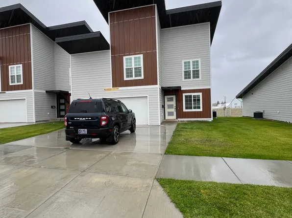 2502 Castle Pines Dr, Great Falls, MT 59405