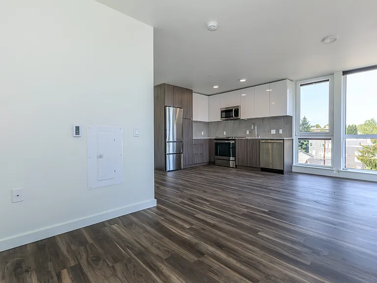 2112 E Denny Way — Photo 23