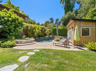 4053 Reinhardt Dr, Oakland, CA 94619