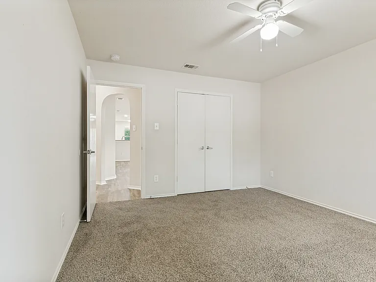 556 Winbridge Ln — Photo 19