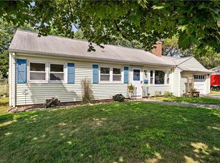 239 Richmond Dr, Warwick, RI 02888