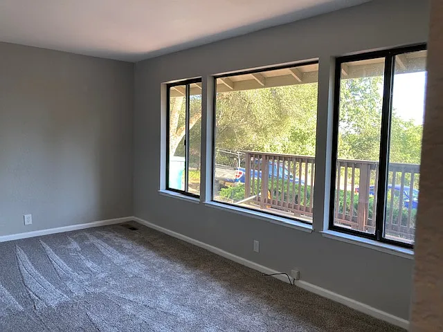 506 Skyline Dr — Photo 10