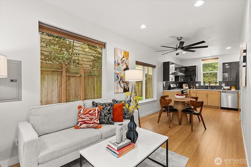 2nd image of 3423 Beacon Avenue S