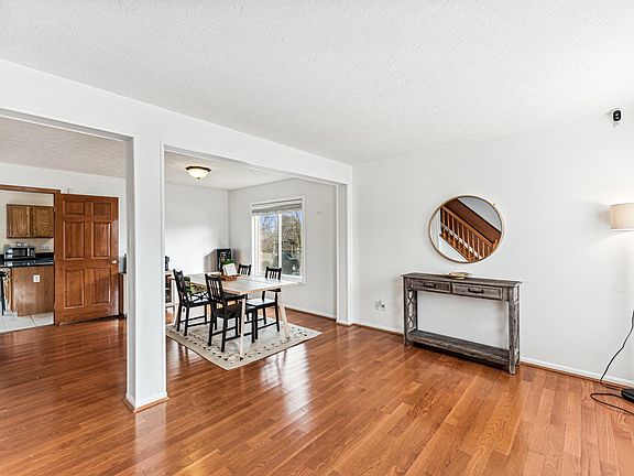 5th image of 10082 Brandsteade Ct