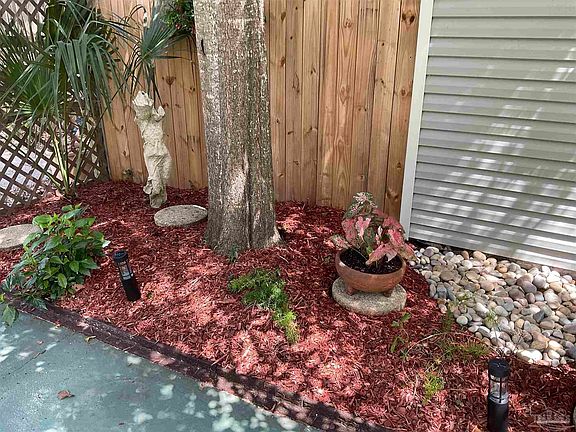 3rd image of 3246 Fernwood Dr