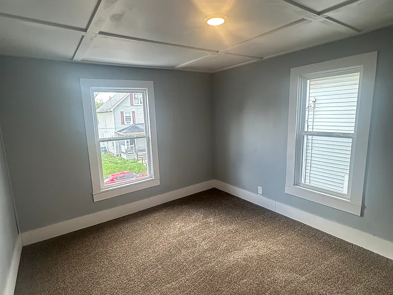 915 Troy Pl NW — Photo 8