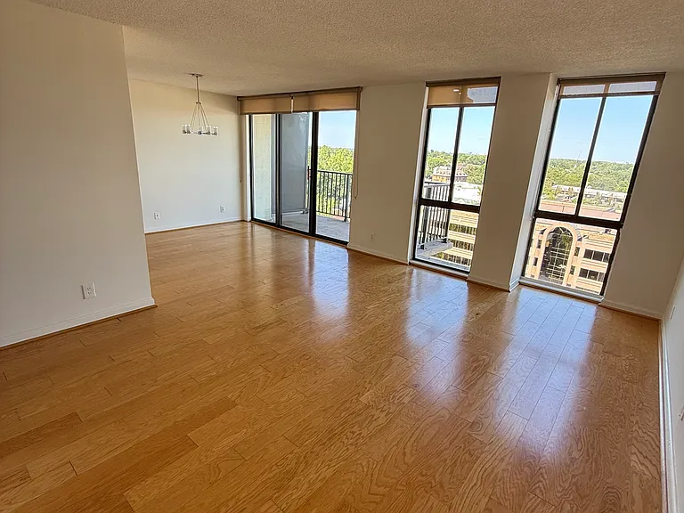 6800 Fleetwood Rd #1103 — Photo 1