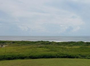 842 Gulf Cedar Dr, Crystal Beach, TX 77650