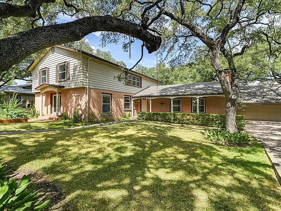 2nd image of 227 Oak Park Dr