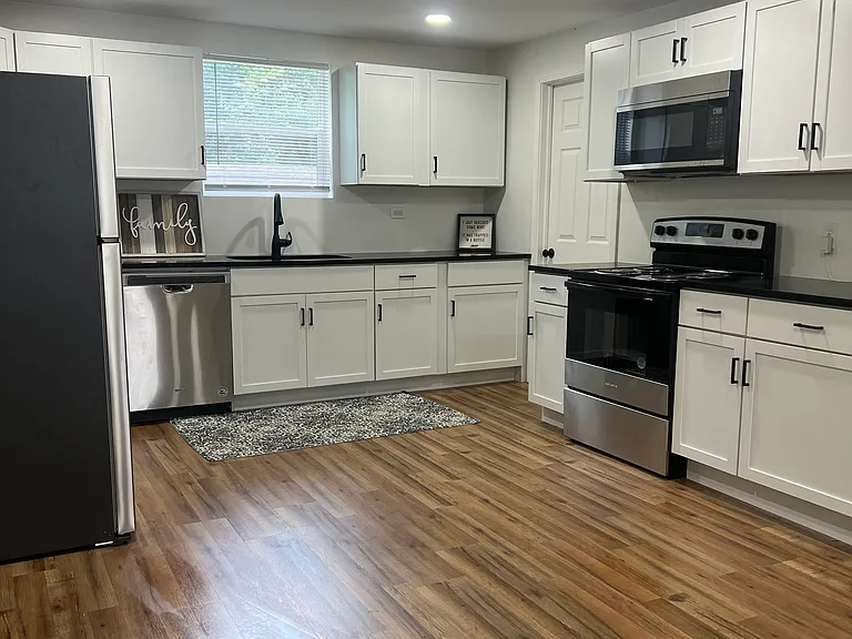 238 N Alfonte St — Photo 15