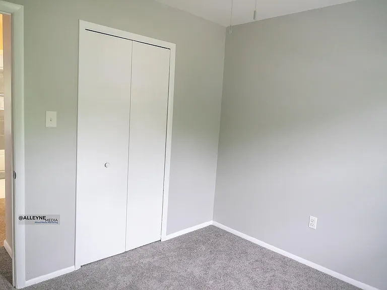 77 Garner Ave — Photo 7