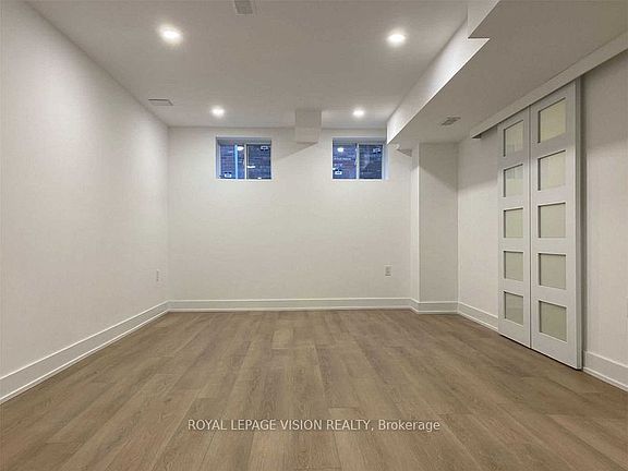 5th image of 2714 Sapphire Dr #Basement