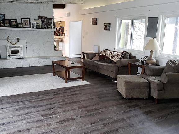 2nd image of 20 Darlene Dr