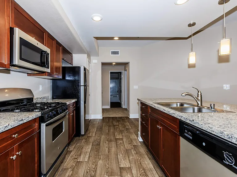 Sendero Gateway Apartment Homes — Photo 55