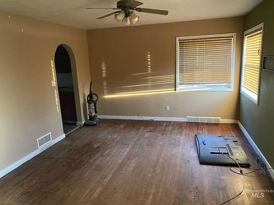 404 Broadway Ave N, Buhl, ID 83316 Zillow