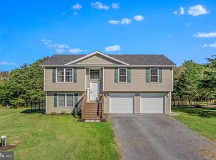 90 Ashton Cir, Berkeley Springs, WV 25411