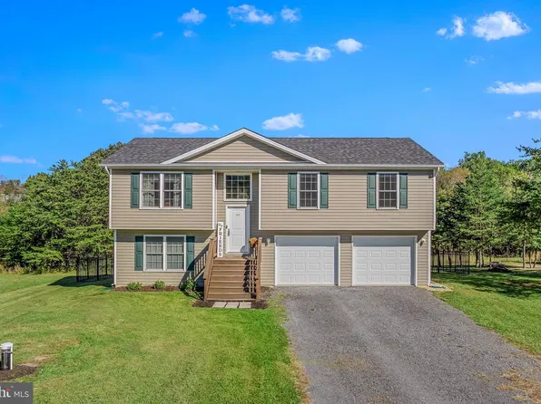 90 Ashton Cir, Berkeley Springs, WV 25411