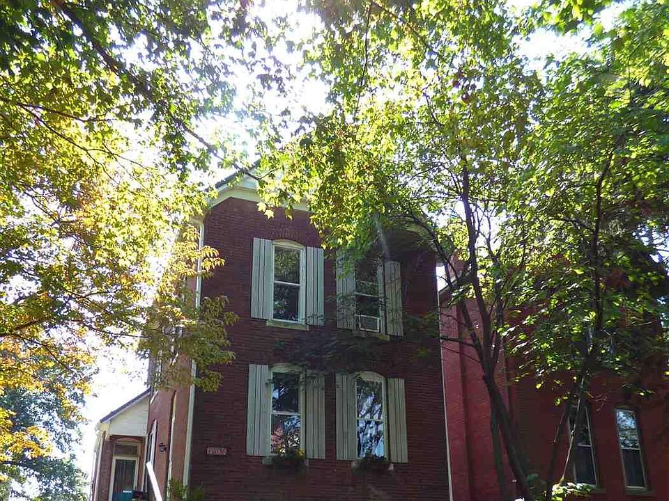 1st image of 1406 Oak St
