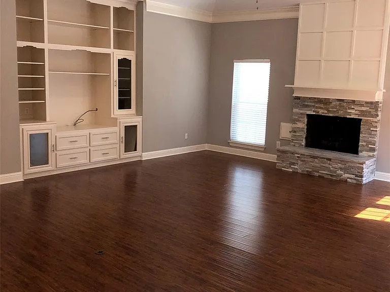 10310 Chevy Chase Dr — Photo 20