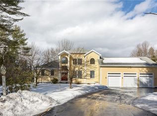 60 Mere Wind Dr, Cumberland, ME 04021