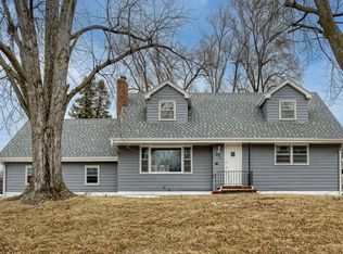 4515 Ridgeway Rd, Omaha, NE 68134