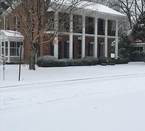 2nd image of 140 N Maury St #M