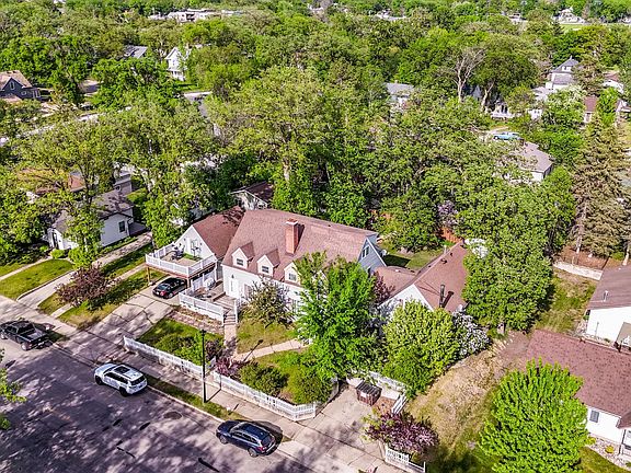 3rd image of 1311 Summit Ave