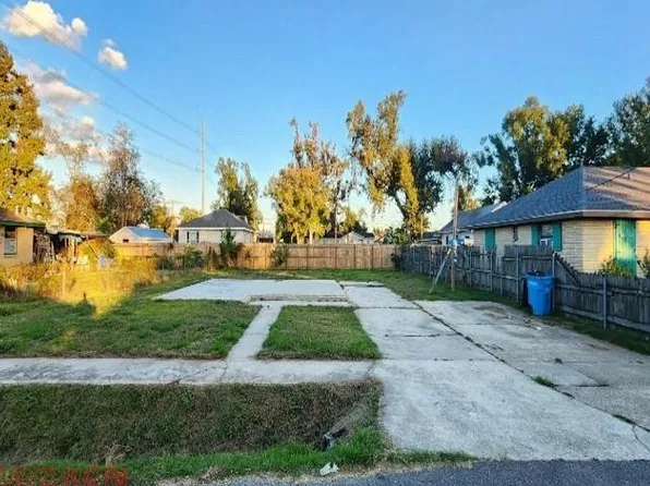 60 Mary St, Norco, LA 70079
