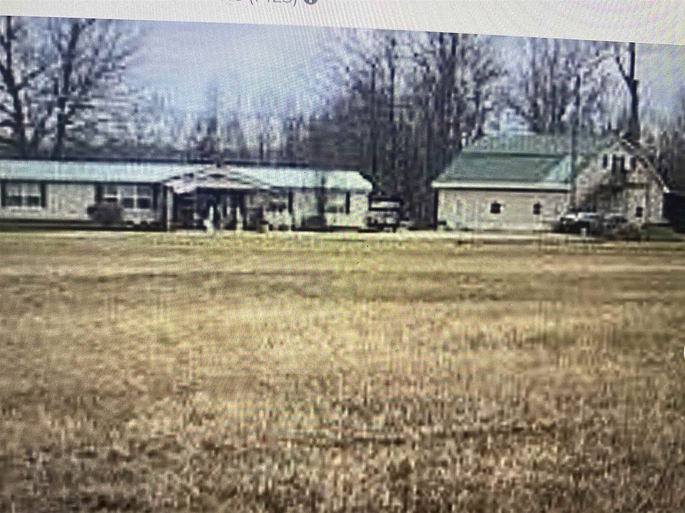 2nd image of 107 Renee Ln