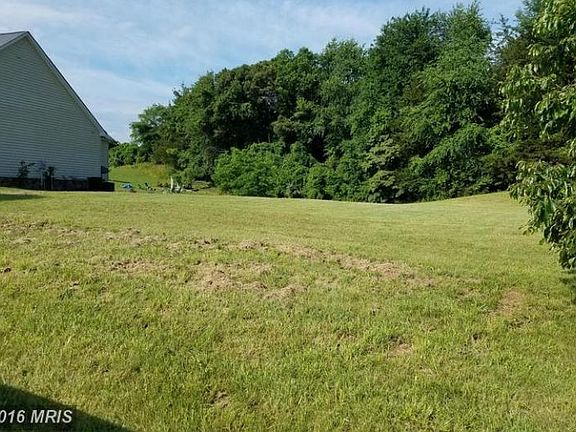 5th image of 128 Wayland Manor Dr