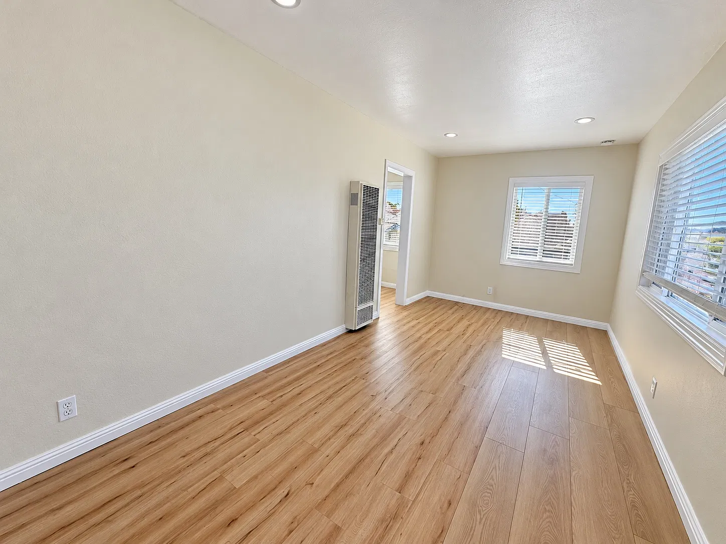 1 bed, 550 sqft, $1,695 — Photo 2