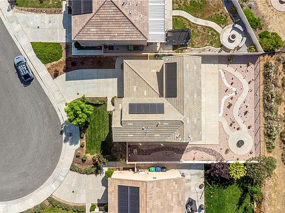3rd image of 1032 Marigold Ct